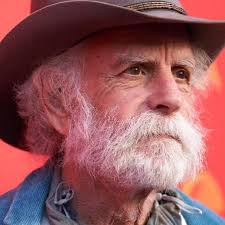 Is there an achievement for breaking every window glass in Remake?