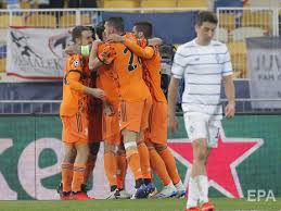 Рассказываем о раскладах на матч ювентуса и динамо киев в рамках пятого тура группового этапа ювентус в минувшем обыграл ференцварош (2:1) в непростой домашней игре, чем. Dinamo Yuventus Onlajn Translyaciya Matcha Ligi Chempionov Gordon