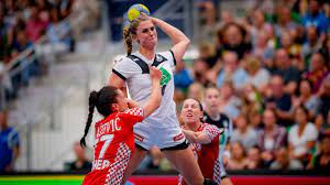 Der deutsche innenblock stand nicht immer gut. Frauen Vor Dem Spiel In Kroatien Lange Nicht Mehr Gesehen Dhb De