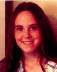 Elaine Banfield's Instagram, Twitter & Facebook