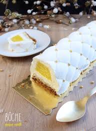 Fouetter les jaunes d'oeuf avec le sucre et 3 cuillères à soupe d'eau tiède, pour faire mousser. 19 Recettes De Buches De Noel Il Etait Une Fois La Patisserie