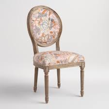 Boasting A Curved Shapely Silhouette Our Round Back Dining Chairs Feature Moveis
