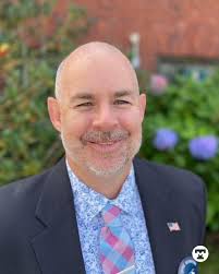 Dementia doesn't just affect one person, it affects families, friends and  entire support systems. In an episode of the Healthy Podcast, Tufts  Medicine's Drs. Brent Forester and James Lech talk about the