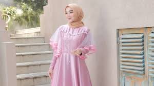 Model baju couple kondangan terbaru. Foto Model Baju Kondangan Terbaru Model Terbaru Kebaya Modern Baju Pesta Baju Kebaya Pesta Muslimah Kebaya Kondangan Modern Busana Muslim Anisa Kabaya Terbaik Kebaya Fashion Wanita Bukalapak Com Inkuiri Com