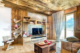 Fabrika arredamenti italia mette a disposizione dei propri clienti le migliori proposte di arredamenti per chalet, baite e alberghi di montagna. Falegnameria Hermann Ambienti Con Arredamenti Artigianali