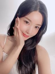 权恩妃(KWON EUN BI) KWONEUNBI X更新💜 [📸] 240927 HAPPY EUNBI DAY🎂  最幸福的恩妃日恩妃时*・:(๑ᵔᴗᵔ)・:*:・ﾟ托RUBI的福让我更幸福927倍了💝 今年的生日也陪我一起度过