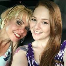 Lisa Coster's Instagram, Twitter & Facebook