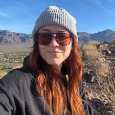 Kendra Eastman's Instagram, Twitter & Facebook