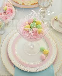 Just a few layers make up this pretty and quick easter table setting. 5 Simple Steps For Creating An Elegant Easter Table Cottage Style Decorating Renovating And Entertaining Ideas For Indoors And Out