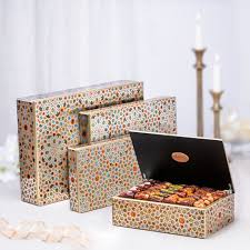 Buy in bulk, send it by mail, or digitally with our new online platform. Jumeirah Gift Box Gourmet Date Gifts Bateel