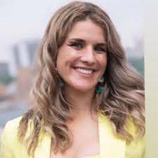 Why Women and Companies Should Invest in Golf for Professional Development