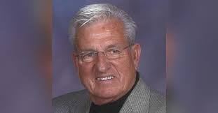 Howard L Hayes Obituary