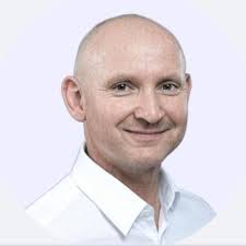 Changement de marque...une grande fierté de rejoindre Porsche Mulhouse. Je  quitte mes fonctions chez Audi en n'y laissant que des ami(e)s, merci à  tous. Un challenge énorme...au boulot!!