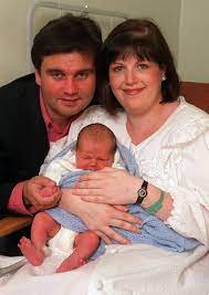 Eamonn holmes revealed the happy news on thursday that his daughter rebecca holmes, 30, is engaged alongside a black and white photo of eamonn with his children, he wrote: Who Is Eamonn Holmes First Wife Gabrielle Holmes
