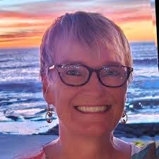 Lorraine Schuster's Instagram, Twitter & Facebook