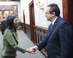 📰#EsNoticia || El viceministro de relaciones exteriores para África, Yuri  Pimentel, destacó la importancia de la política exterior de Egipto para  fortalecer la cooperación Sur-Sur, basada en el multilateralismo, la  soberanía y