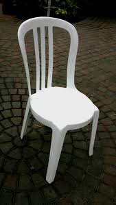 White Plastic Bistro Chair This Is A Plastic Chair That Is Attractive Stackable And Lightweight 2 50 Guest Rental Inc Plastic Chair Bistro Chairs Chair
