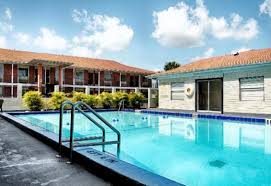 Best western space shuttle inn features an outdoor pool and a fitness center. Best Western Space Shuttle Inn Fairflight