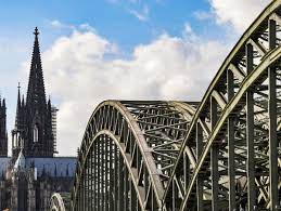 632 jahre hatte es gedauert. Erzbistum Koln Ehemaliger Pfarrer Unter Missbrauchsverdacht Begeht Suizid Der Spiegel
