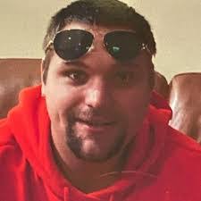 Bob Petro's Instagram, Twitter & Facebook