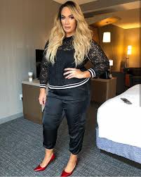 Nia Jax - Free pics, galleries & more at Babepedia