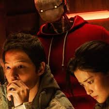 Song joong ki telah resmi menggugat cerai song hye kyo pada 26 juni 2019 silam. Korean Actor Song Joong Ki S New Movie Is Coming To Netflix And It S Set In Space
