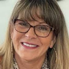 Sandra Wyble's Instagram, Twitter & Facebook