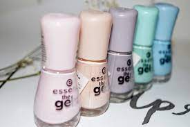 Kao što možete vidjeti na drugoj slici, ovaj lak ima najširu četkicu. Essence Gel Nail Polish Essence Gel Nail Polish Nail Polish Essence Nail Polish