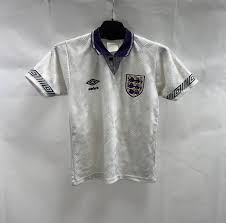 One of the most popular england shirts after what was a successful italia 90 world cup. England Home Football Shirt 1990 92 Small Boys Umbro B989 Historic Football Shirts