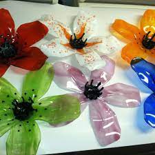 See more ideas about glass flowers, fused glass, making glass. Pin By Marusca Gatto On Marusca Gatto Glassworks Glass Flowers Fused Glass Art Glass Flowers