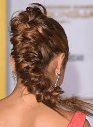 Light blonde color highlights a slightly darker base for a final wedding or bridal look. 50 Super Easy Casual Hairstyles For Medium Hair