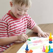 LECAMEBOR Crayones de dedos para niños pequeños, regalos de Navidad, crayón  no tóxico para niños, lavable, agarre de palma, 12 colores, lápices de  colores para pintura, juguetes apilables para niños y : Juguetes y Juegos