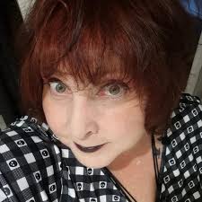 I'm 19 years married to the legend that is Tina Warwick today !!