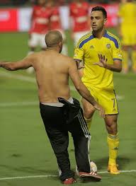 ערן זהבי fenerbahçe'nin gündemindeki 33 yaşındaki i̇srailli yıldız futbolcu eran zahavi'nin 2019/2020 sezonundaki başarılı. Tel Aviv Derby Abandoned After Violence On Pitch