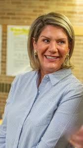 Robin Macy's Instagram, Twitter & Facebook