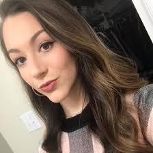 Emily Batts (emilyybatts)