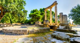 All customers and staff must continue to wear masks and maintain 2 metres social distancing at all times while in the premises. Elena Aggeli Olympia Tour Guide