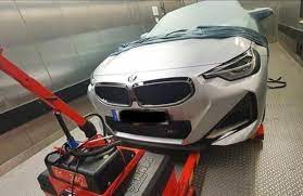 While the hardware under the bonnet has barely changed, the m240i gets its power output boosted to 335bhp, giving it an 13bhp increase. Bmw 2er Coupe 2021 Neuer G42 Durch Foto Leak Enthullt