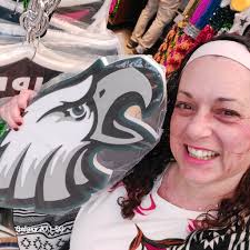 And get them some new glasses 🤓 #flyeaglesfly