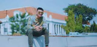 Lagu terbaru vicky salamor mp3 & mp4. Lirik Lagu Korban Vicky Salamor Lirik Maluku