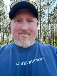 I received my Hale alumni shirt today. I love it!❤️Thank you.😊