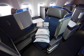 Business first class consists of 48 flat bed seats that have 180 degrees recline. Airline Review United Airlines Boeing 787 9 Dreamliner Polaris Business Class Sydney To Los Angeles