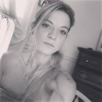 Jen Wenz's Instagram, Twitter & Facebook