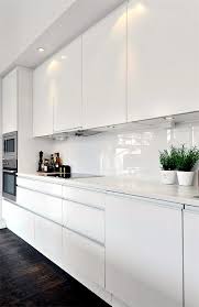 plan kitchen decor in white  modern