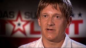 Supertalent: Flötenshow unter der Gürtellinie