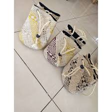 Negara atau wilayah yang memasok paling banyak adalah cina. Harga Tas Anyaman Terbaik Clutch Tas Wanita Juni 2021 Shopee Indonesia