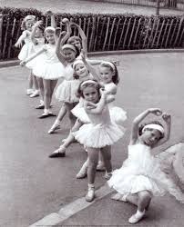 To Dance Together Is What Makes Friendships Last And Creates An Unbreakable Sisterhood Dance Photography Ballet Dancers Ballet Dance