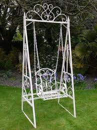 Ornate Cream Metal Garden Swing Single Seat Nghệ Thuật Kim Loại Cửa Sổ Mỹ Thuật
