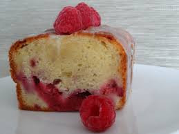 Aus milch, zucker und puddingpulver eine vanillepudding zubereiten, creme fraiche vorsichtig, aber zügig unterrühren. Fruchtecake Mit Creme Fraiche