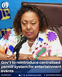 A historic run for Holy Childhood High's Abigail Wolfe who finished strong  to take 🥇in the Class Two Girls 100m! 🥈: Shemonique Hazle (Hydel High)  🥉: Lavanya Williams (William Knibb)